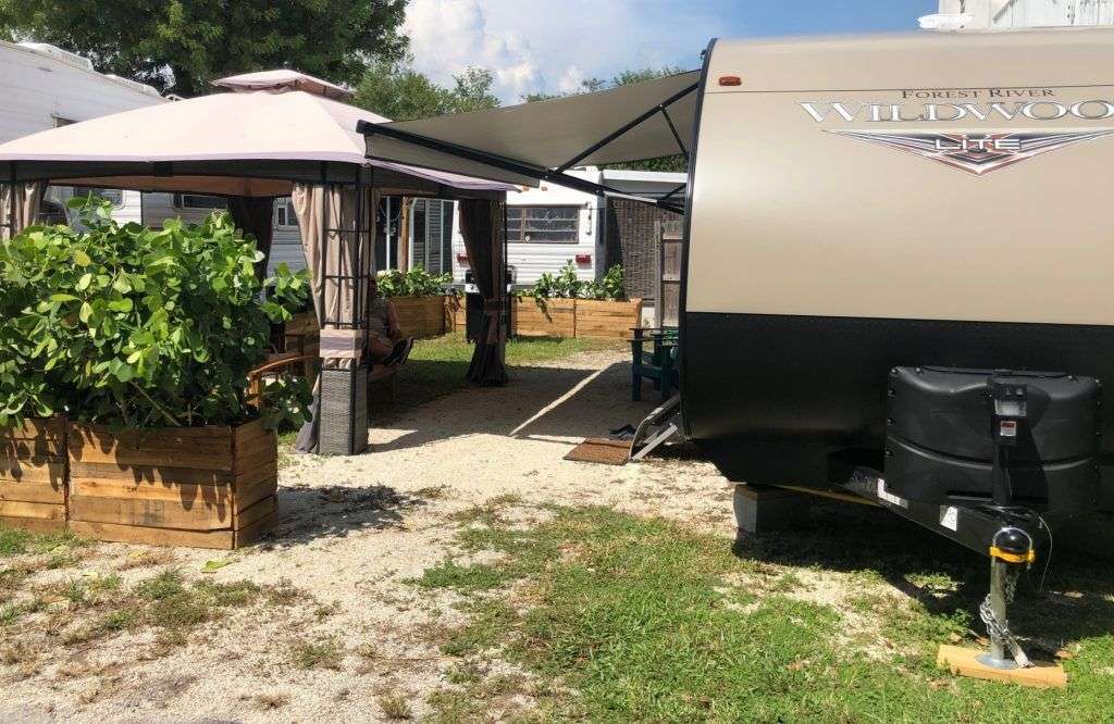 How Much Does it Cost to Ahip an RV?